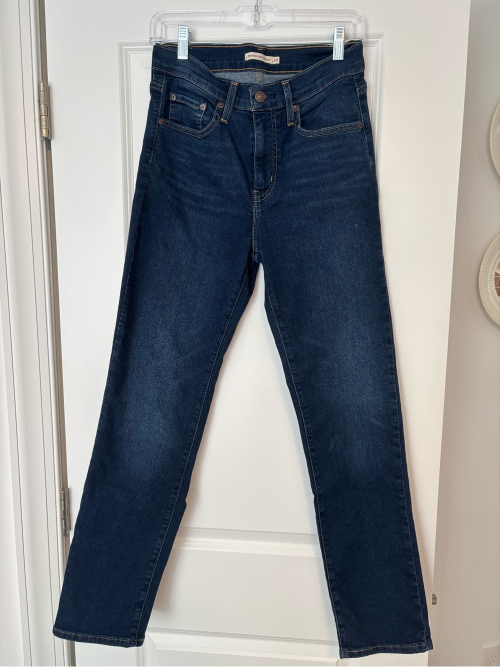 Straight leg Women's High Rise Levi’s Jeans size 28